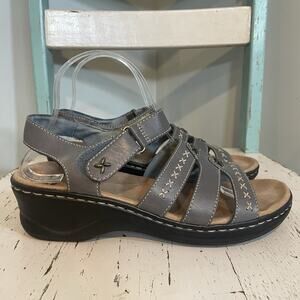 Clarks Gray Leather Lexi Evelyn Ankle Strap Sandal 8.5W Cushion Soft Women’s